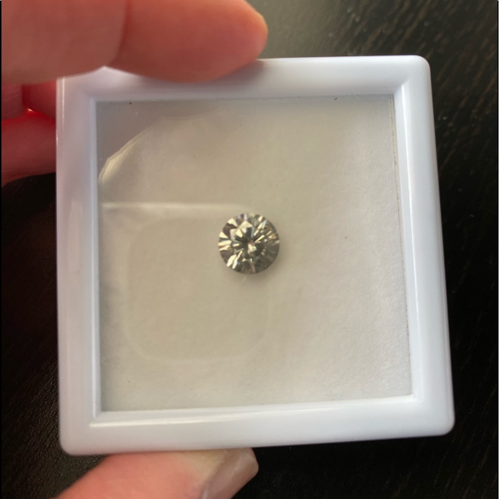 1.75 genuine Moissanite